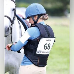 Shires number bib